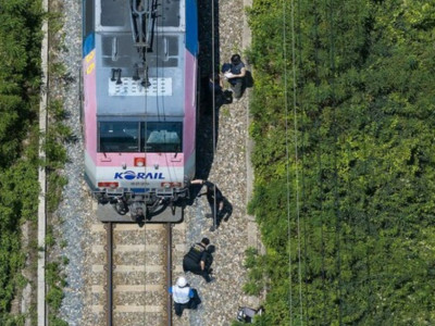 Tai nạn Đường Sắt Nghiêm Trọng Tại Hàn Quốc: 2 Công Nhân Tử Vong, 5 Người Bị Thương