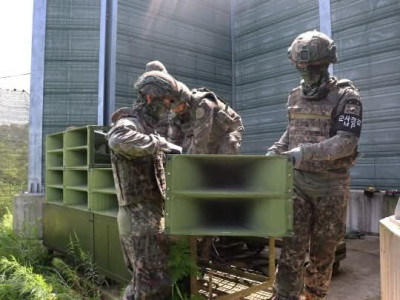 Sau hành động gỡ bỏ loa của Hàn Quốc. Bên phía Triều Tiên cũng đã bắt đầu tháo gỡ loa hướng về phía Hàn Quốc