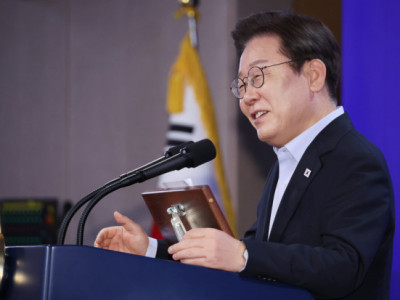 Tổng Bí thư Đảng Cộng sản Việt Nam, nhân vật số 1 của Việt Nam, thăm chính thức Hàn Quốc sau 11 năm