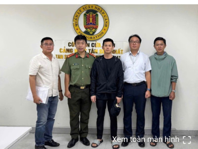 3người Hàn Quốc mang lệnh truy nã đỏ bị bắt tại TP HCMTP HCMBa người Hàn Quốc bị Interpol truy nã đỏ với cáo buộc giả lệnh bắt giữ, mạo danh quan chức để lừa tiền nạn nhân đã bị bắt và bàn g
