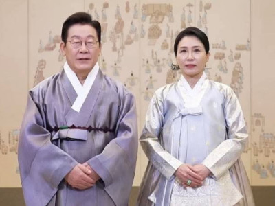 Ngày 4/10... Tổng thống Lee Jae Myung cùng phu nhân Kim Hye Kyung đã gửi lời chúc Trung thu tới người dân trong và ngoài nước