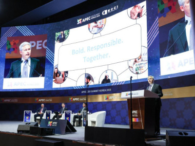 Google kêu gọi cách tiếp cận táo bạo, có trách nhiệm và hợp tác để tiếp tục đà phát triển của AI