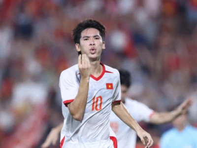 Việt Nam nhọc nhằn giữ vững ngôi đầu bảng tại vòng loại U23 châu Á 2026