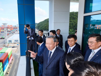 Chủ tịch Tập đoàn Dongwon Kim Nam-jung gặp Tổng Bí thư số 1 của Việt Nam