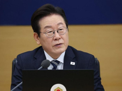 Lee cam kết giải quyết các 'hành vi nổi loạn' chưa được giải quyết trước lễ kỷ niệm 1 năm thiết quân luật