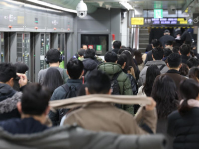 Các công đoàn tàu điện ngầm Seoul bắt đầu biểu tình "làm việc theo quy định" phản đối việc tăng lương