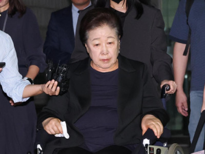 Lãnh đạo Giáo hội Thống nhất ra hầu tòa vì cáo buộc hối lộ liên quan đến cựu đệ nhất phu nhân