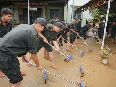 Chính phủ chỉ đạo hành động khẩn cấp, toàn diện để hỗ trợ miền Trung sau thiên tai