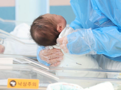 1 trong 5 phụ nữ đã kết hôn sẽ nghỉ việc vào năm 2025, đánh dấu mức thấp nhất