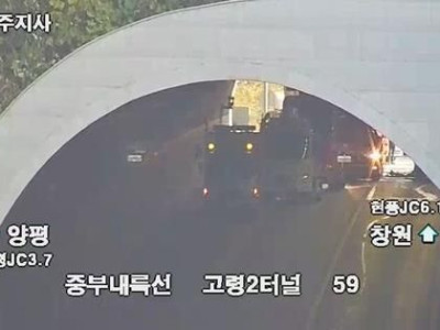 Va chạm xích 3 xe tải trong đường hầm cao tốc khiến 1 người tử vong