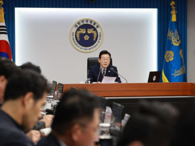 Lee kêu gọi sự hợp tác lưỡng đảng để thông qua kế hoạch ngân sách năm 2026