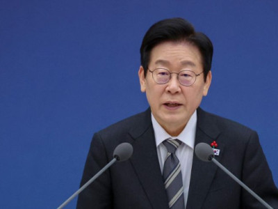 Các cuộc họp báo trực tuyến của Bộ trưởng do Tổng thống Lý Quang Diệu chủ trì đã làm gia tăng căng thẳng trong chính phủ.