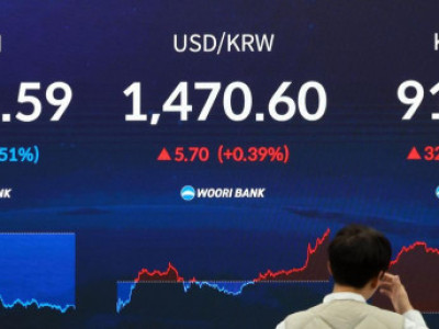 Lượng bán ròng của khối ngoại đạt mức cao nhất mọi thời đại vào tháng 11; cá nhân tăng cường mua ròng