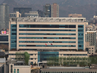 Quan chức quân đội bị giáng chức sau khi đánh giá lại về việc liên quan đến thiết quân luật