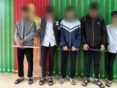 Ngăn chặn nhóm học sinh chuẩn bị hung khí để giải quyết mâu thuẫn