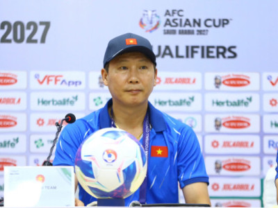 HLV Kim Sang Sik: Tuyển Việt Nam phải thắng và không được thủng lưới